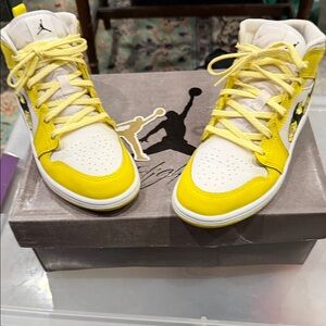 Jordan Kids‎ Shoes Yellow and White